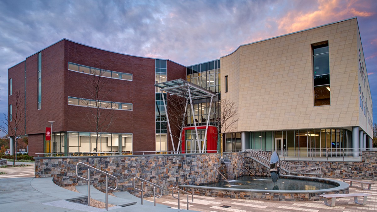Sacred Heart University University Colleges Details Pathways To Jobs